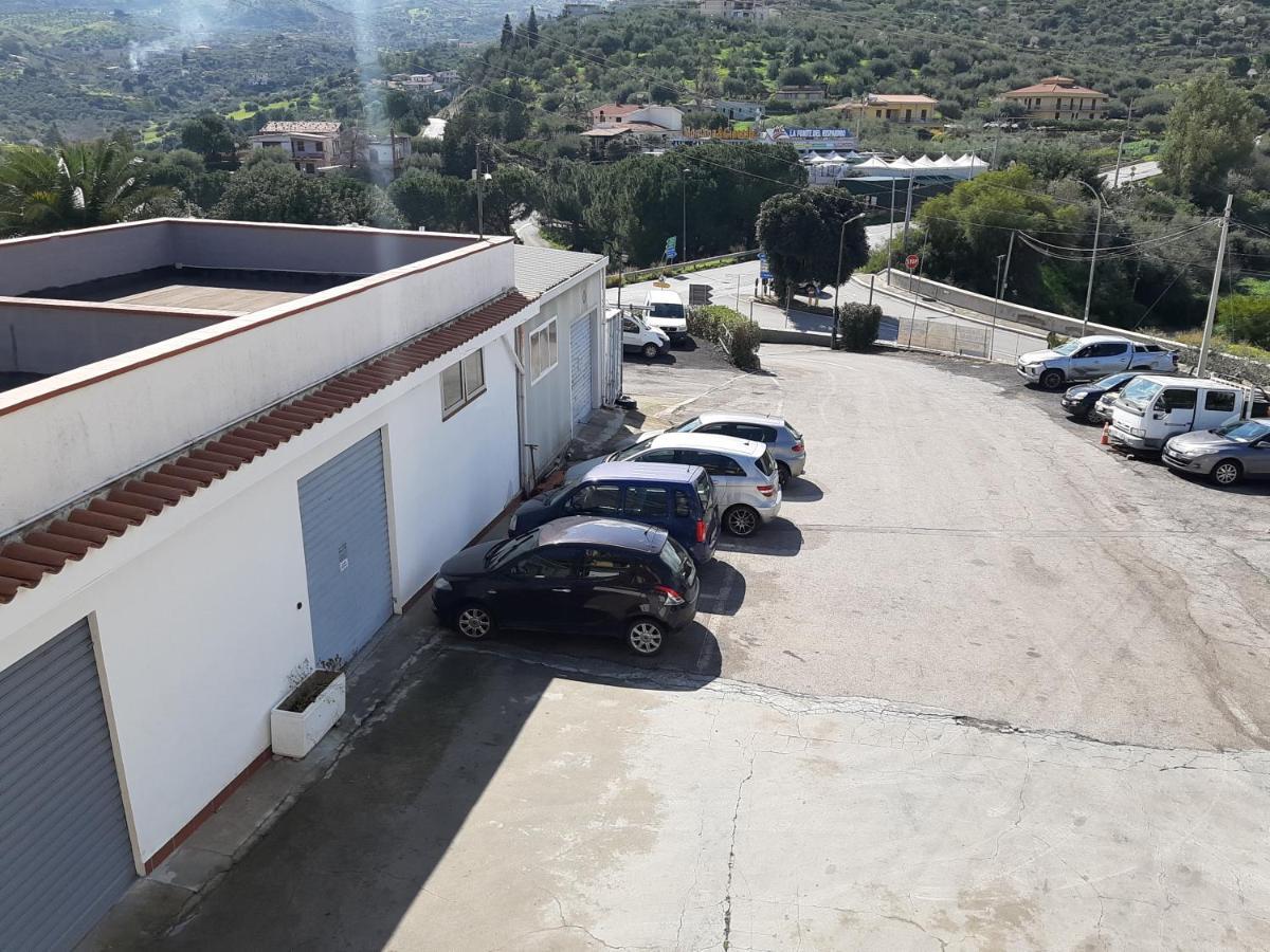 Il Moro Di Sicilia Apartment 테르미니이메레세 외부 사진